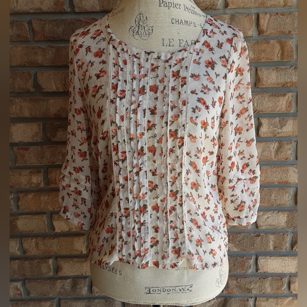 Marisa Christina Floral Print Blouse with Ruffle Detail.